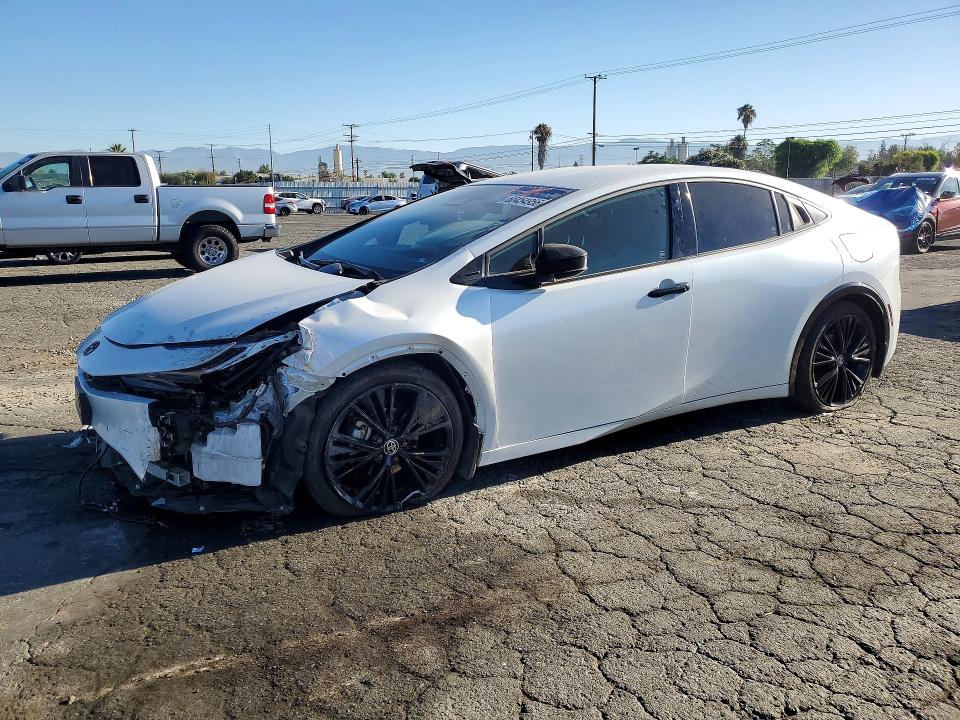 TOYOTA PRIUS 2025 with VIN JTDACAAU0S3062552 - Photo from auction