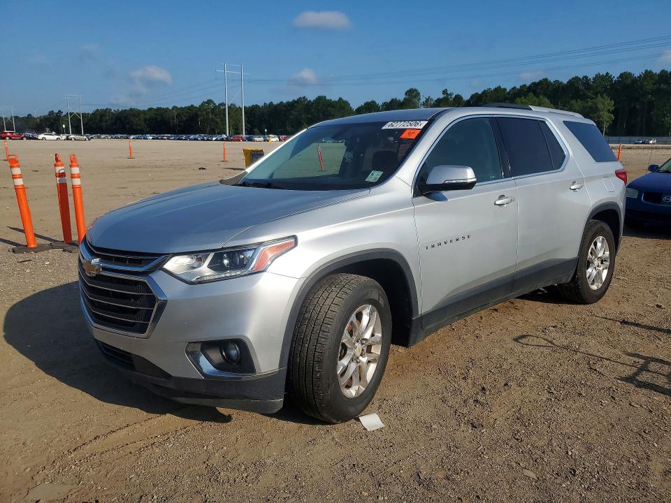 CHEVROLET TRAVERSE 2018 with VIN 1GNERGKW6JJ167410 - Photo from auction