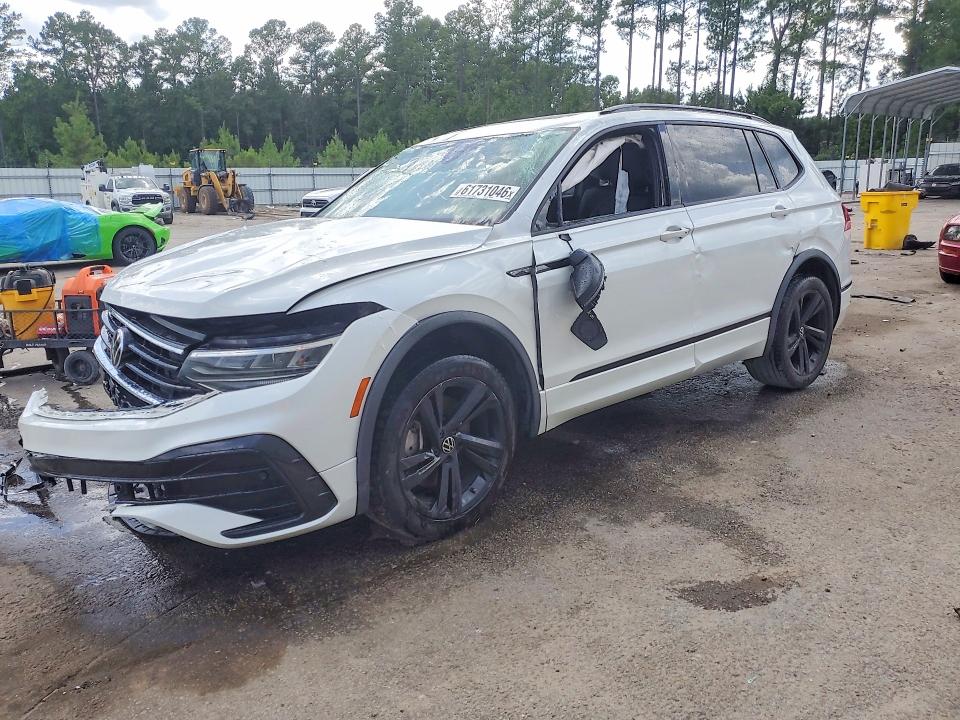 VOLKSWAGEN TIGUAN 2024 with VIN 3VVCB7AX9RM064321 - Photo from auction