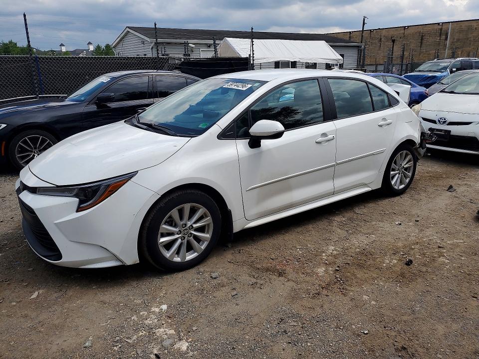 TOYOTA COROLLA 2024 مع رقم تعريف المركبة 5YFB4MDE7RP095945 - صورة من المزاد