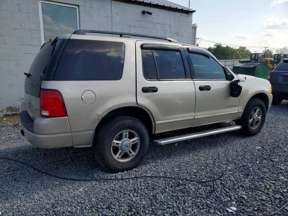 Photo 3 from auction – 2004 FORD EXPLORER with VIN 1FMZU73K94UB32380