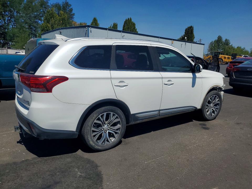 Photo 3 from auction – 2017 MITSUBISHI OUTLANDER with VIN JA4AZ3A36HZ066252