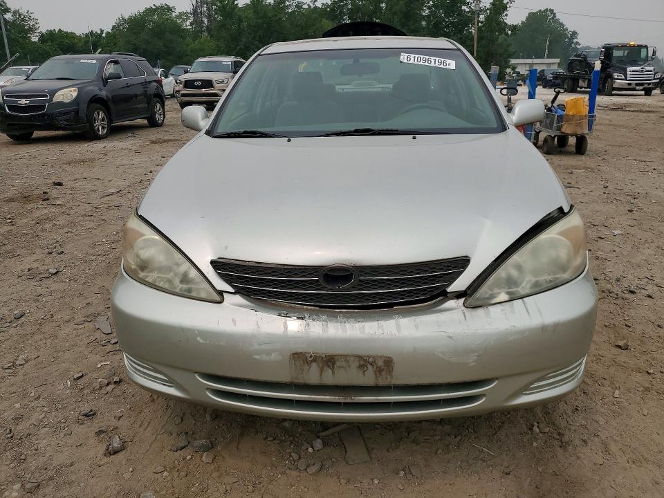 Photo 5 from auction – 2004 TOYOTA CAMRY with VIN 4T1BE32K14U847386