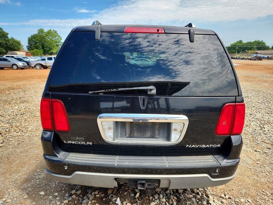 Photo 6 from auction – 2004 LINCOLN NAVIGATOR with VIN 5LMFU27R04LJ22479