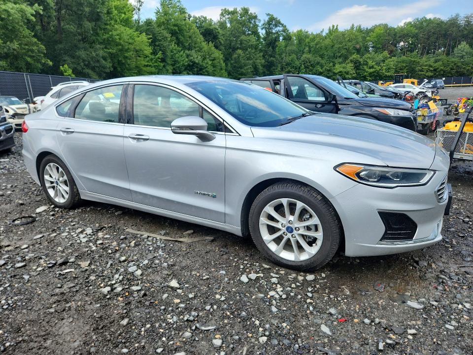 Photo 4 from auction – 2019 FORD FUSION with VIN 3FA6P0MU0KR163324