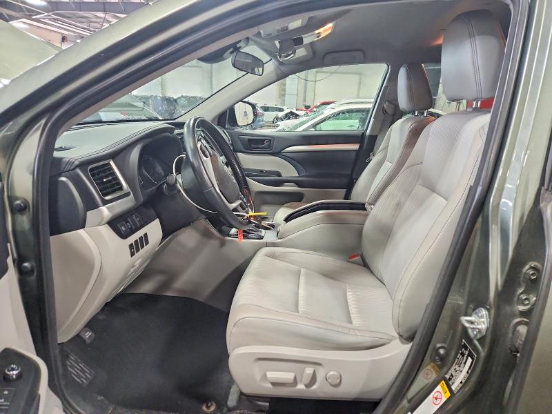 Photo 7 from auction – 2018 TOYOTA HIGHLANDER with VIN 5TDBZRFH3JS834844
