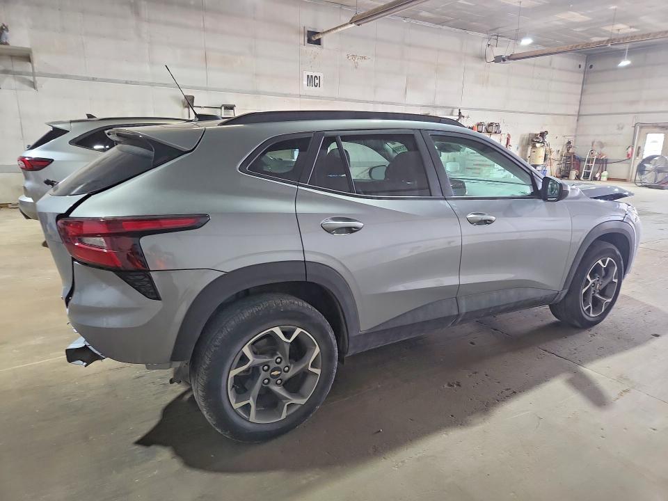 Photo 3 from auction – 2025 CHEVROLET TRAX with VIN KL77LHEP8SC318571
