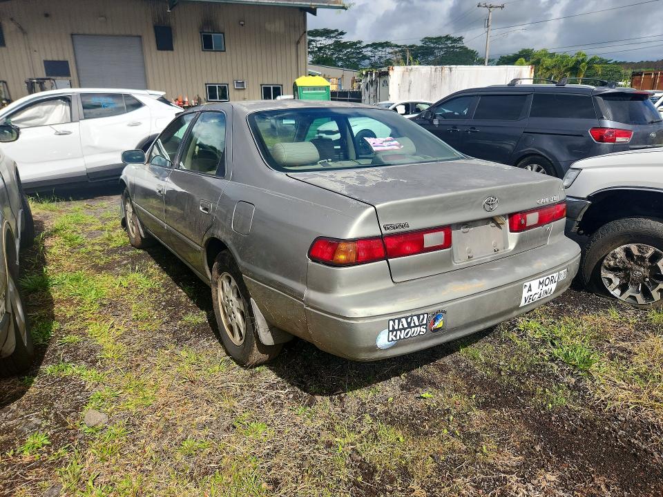 Photo 2 from auction – 1998 TOYOTA CAMRY with VIN JT2BF28K4W0095981
