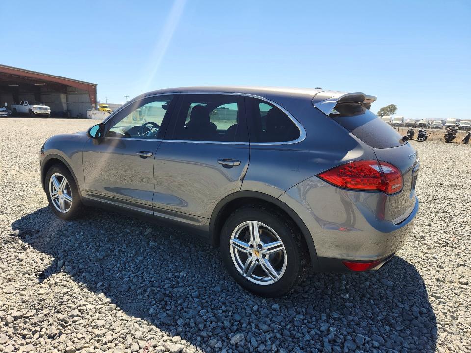 Photo 2 from auction – 2014 PORSCHE CAYENNE with VIN WP1AA2A27ELA92645