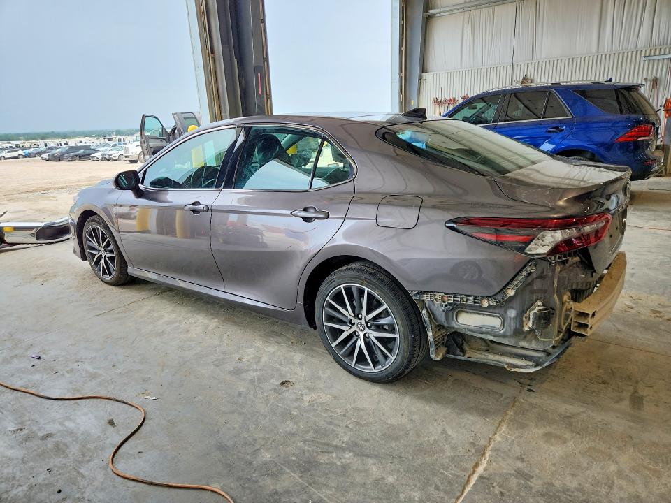 Photo 2 from auction – 2023 TOYOTA CAMRY with VIN 4T1F11BKXPU093846