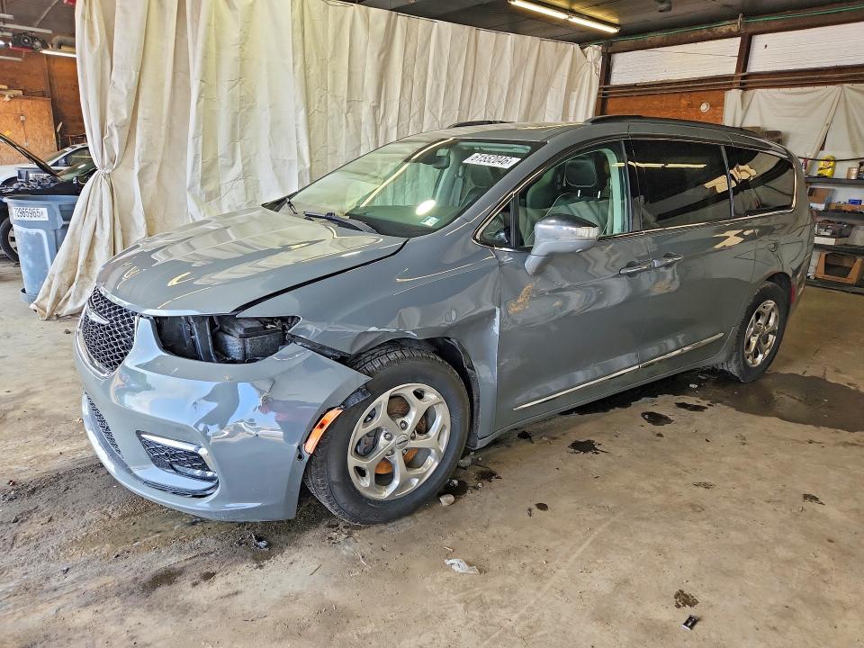 CHRYSLER PACIFICA 2022 with VIN 2C4RC1GG4NR120159 - Photo from auction