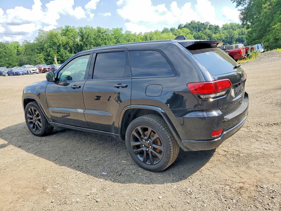 Снимка 2 от търг – 2018 JEEP GRAND CHEROKEE с VIN 1C4RJFAGXJC285924