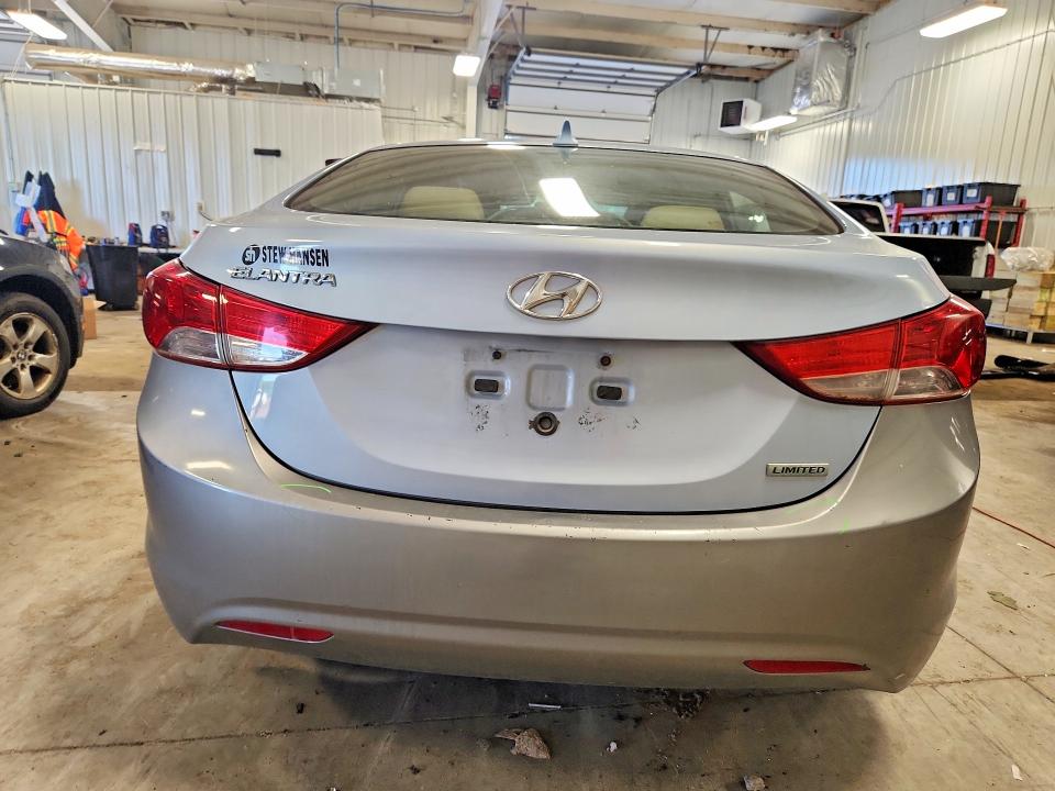 Photo 6 from auction – 2011 HYUNDAI ELANTRA with VIN KMHDH4AE9BU151034