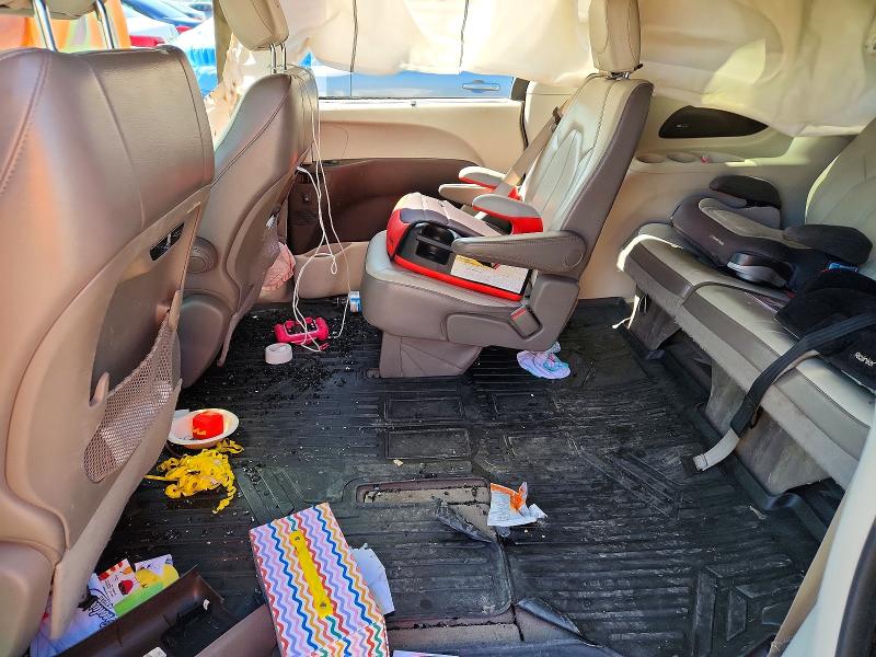 صورة رقم 11 من المزاد - 2018 CHRYSLER PACIFICA مع VIN 2C4RC1EG7JR204716