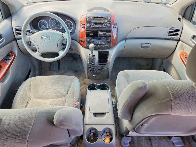 Photo 8 from auction – 2005 TOYOTA SIENNA with VIN 5TDZA22C65S319074