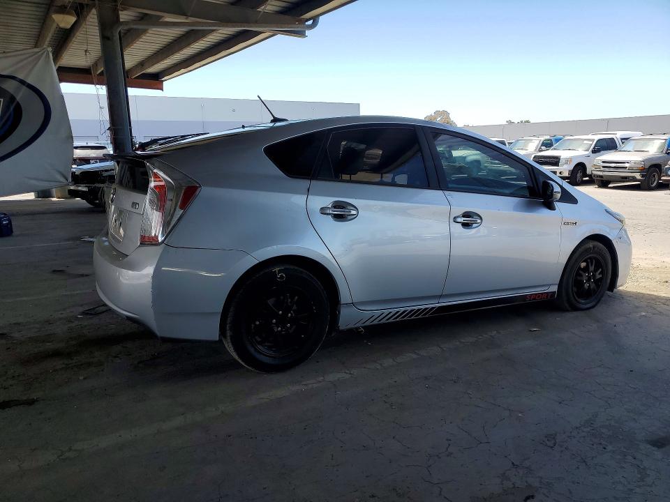 صورة رقم 3 من المزاد - 2012 TOYOTA PRIUS مع VIN JTDKN3DU5C5382896