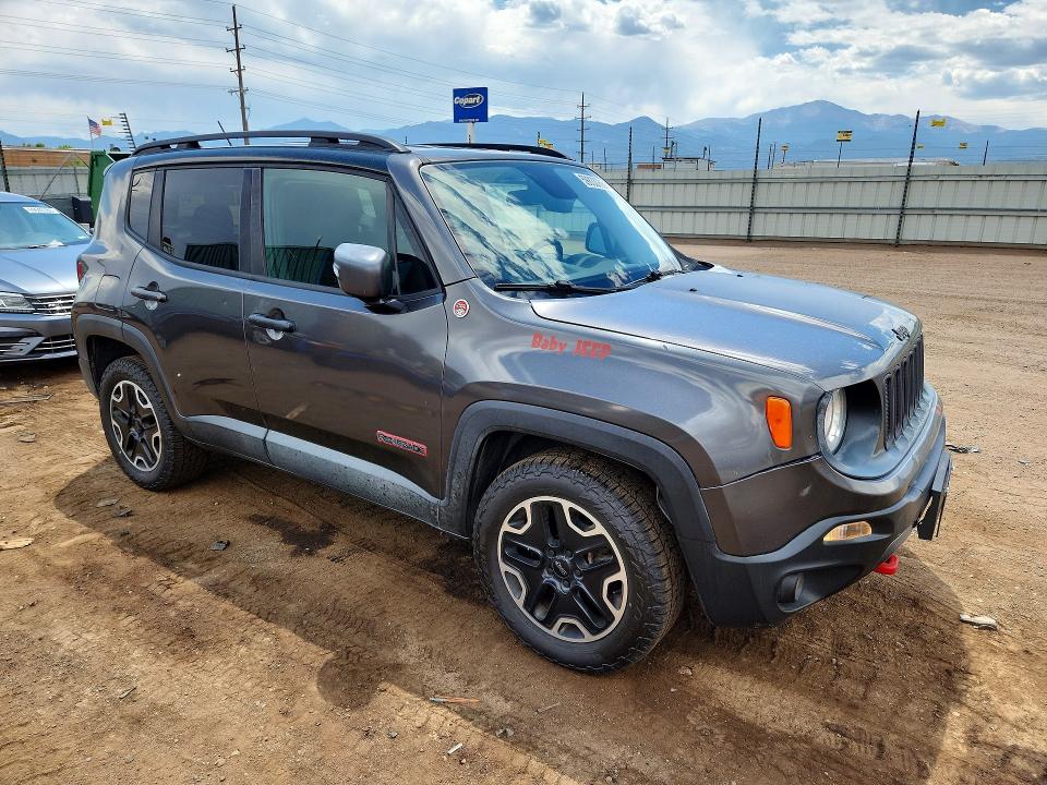 Photo 4 from auction – 2017 JEEP RENEGADE with VIN ZACCJBCB4HPE77474