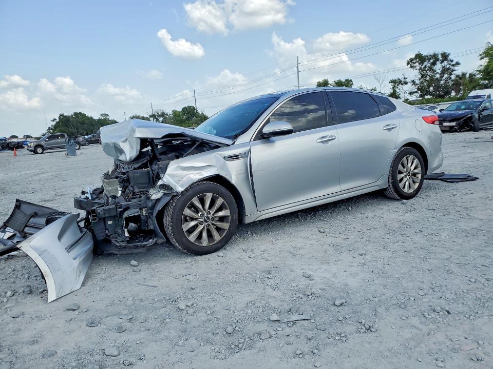 KIA OPTIMA 2017 with VIN 5XXGU4L31HG150810 - Photo from auction