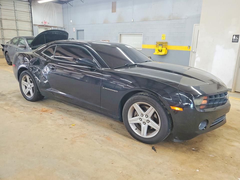 Photo 4 from auction – 2011 CHEVROLET CAMARO with VIN 2G1FB1EDXB9144730