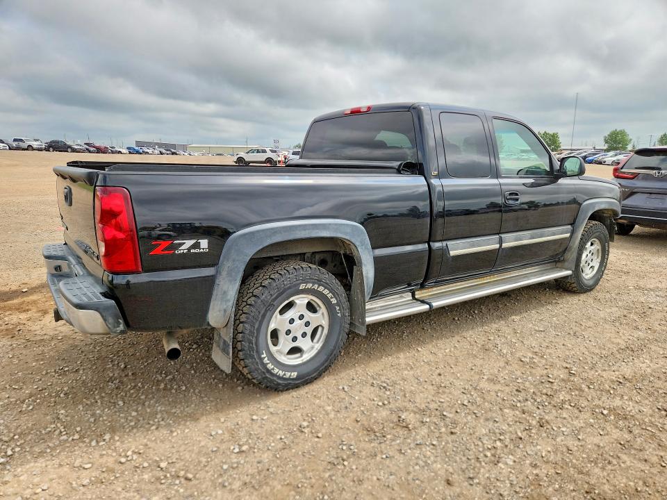 Photo 3 from auction – 2003 CHEVROLET SILVERADO with VIN 2GCEK19TX31257744