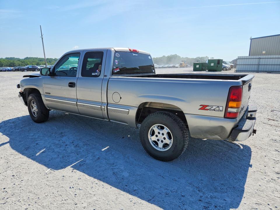 Photo 2 from auction – 2000 CHEVROLET SILVERADO with VIN 1GCEK19T3YE365838