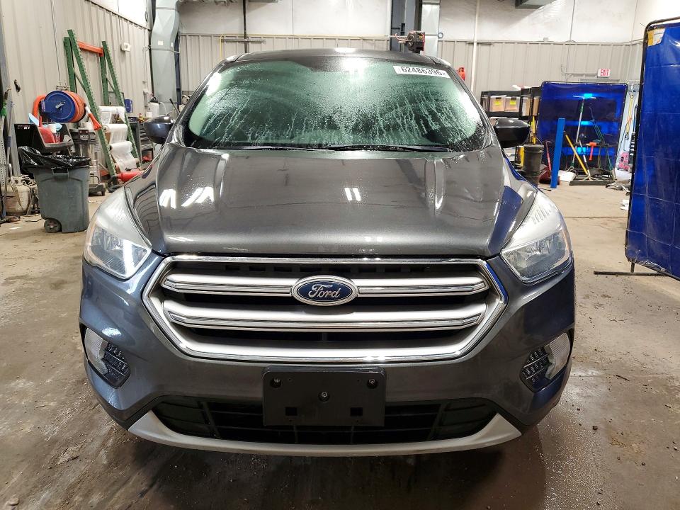 Photo 5 from auction – 2017 FORD ESCAPE with VIN 1FMCU9GD0HUB70759