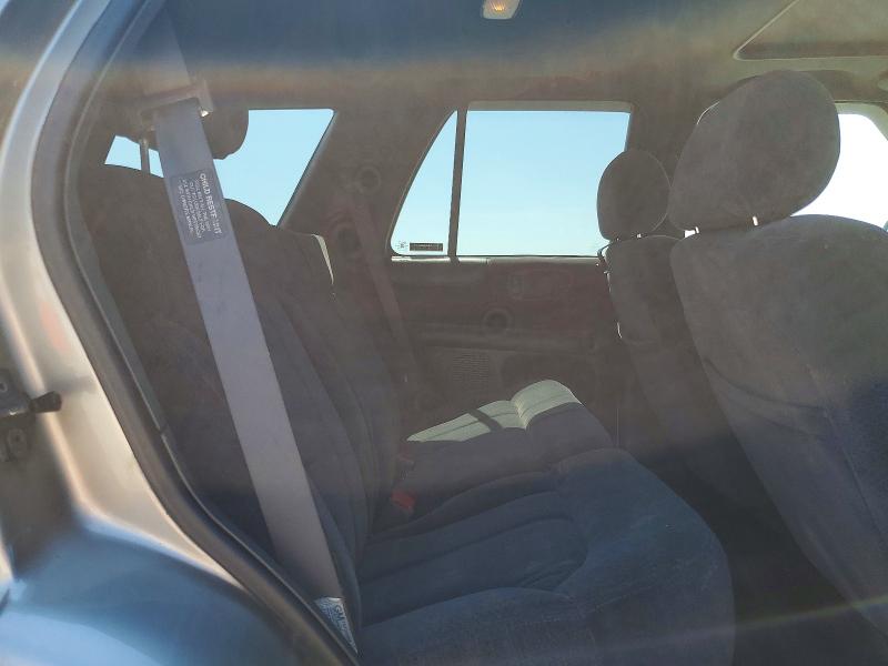 Photo 11 from auction – 1999 CHEVROLET BLAZER with VIN 1GNDT13W8X2239784