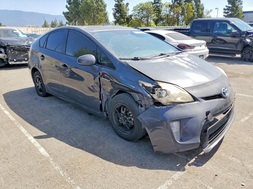 Photo 4 from auction – 2013 TOYOTA PRIUS with VIN JTDKN3DU3D5570785