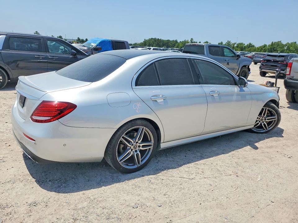 Photo 3 from auction – 2018 MERCEDES-BENZ E with VIN WDDZF4JB9JA354386