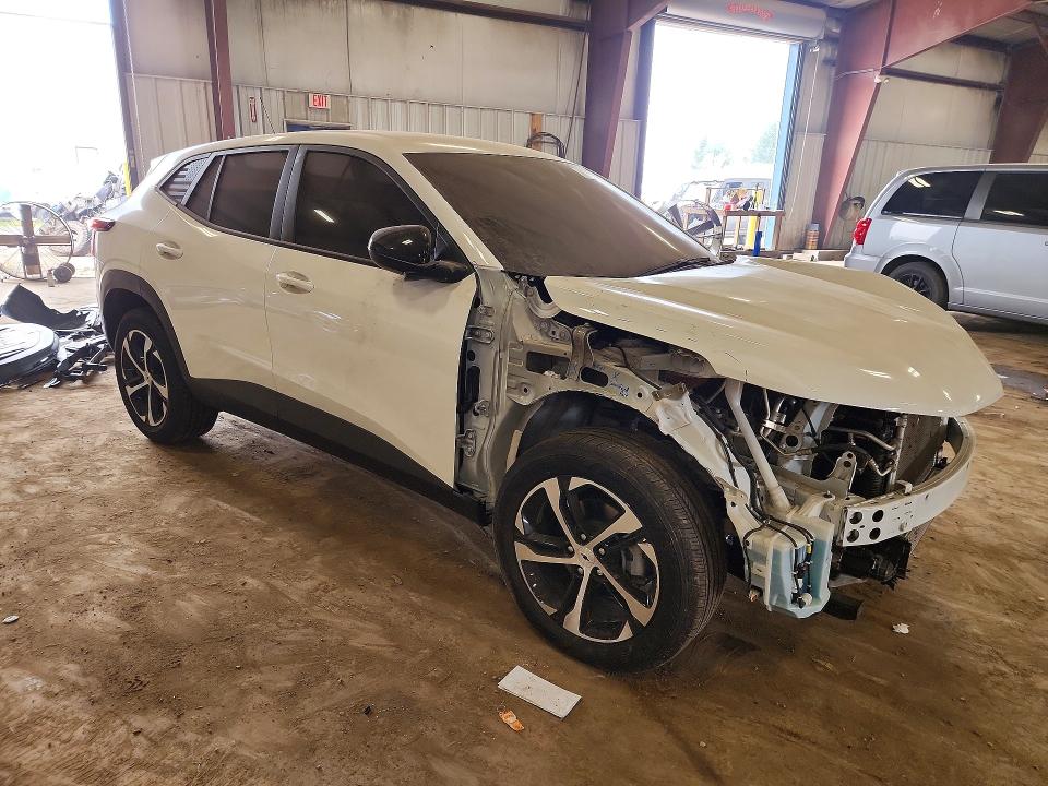 Снимка 4 от търг – 2026 CHEVROLET TRAX с VIN KL77LGEP8TC051329