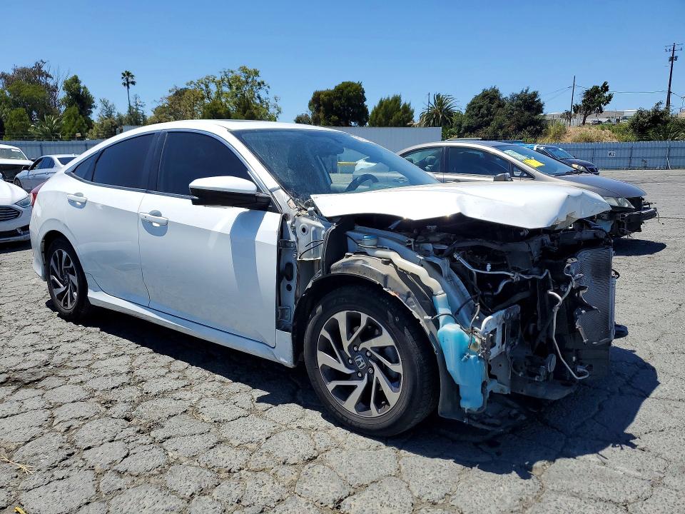 Photo 4 from auction – 2017 HONDA CIVIC with VIN 19XFC2F74HE231116
