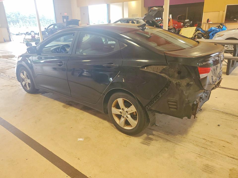 Photo 2 from auction – 2012 HYUNDAI ELANTRA with VIN KMHDH4AE8CU301300