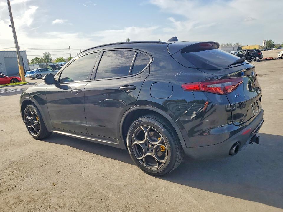 Photo 2 from auction – 2018 ALFA ROMEO STELVIO with VIN ZASFAKPN9J7C08379