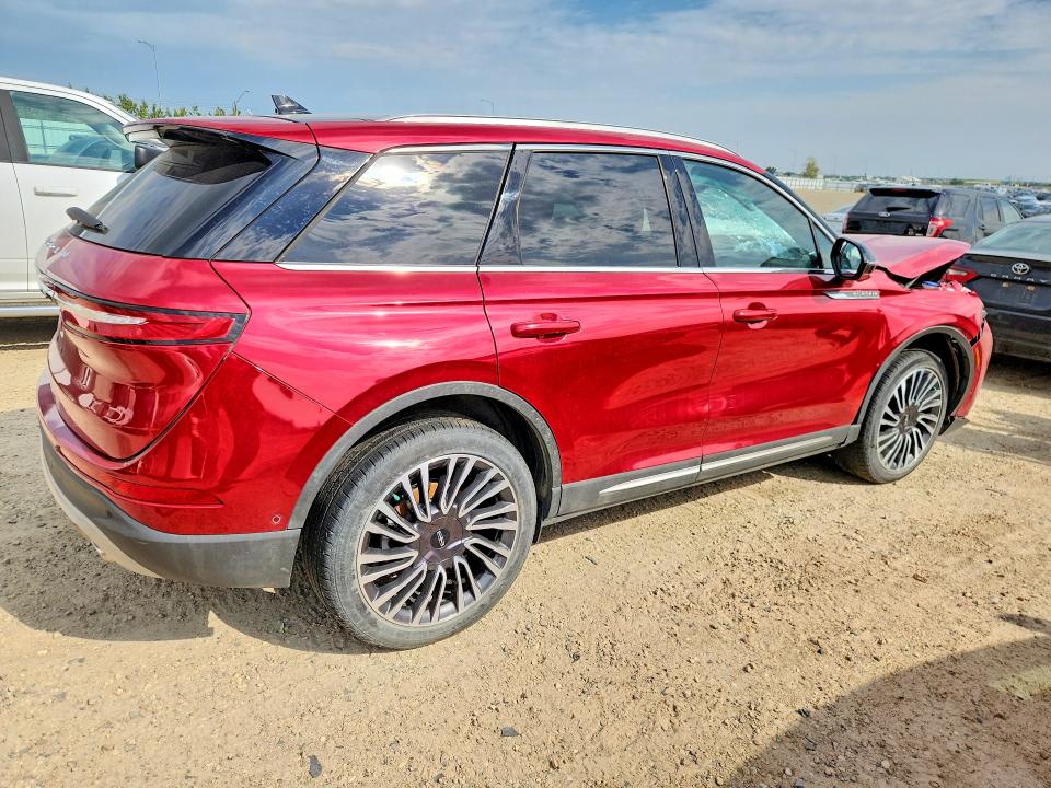 Photo 3 from auction – 2022 LINCOLN CORSAIR with VIN 5LMCJ2D93NUL04298