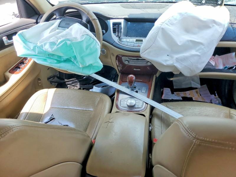 Photo 8 from auction – 2013 HYUNDAI GENESIS with VIN KMHGC4DD9DU257615