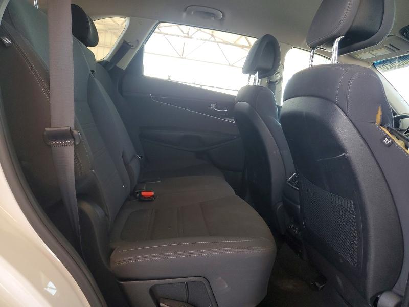 Photo 10 from auction – 2016 KIA SORENTO with VIN 5XYPGDA38GG022102