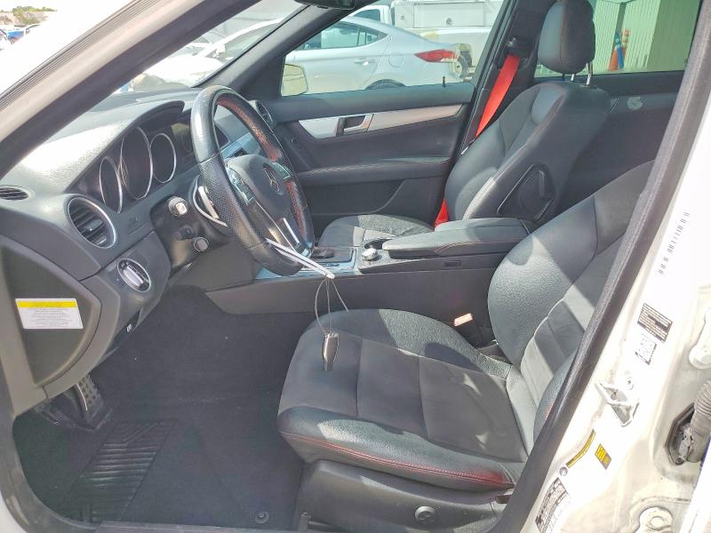 Photo 7 from auction – 2014 MERCEDES-BENZ C with VIN WDDGF4HB1EA953558