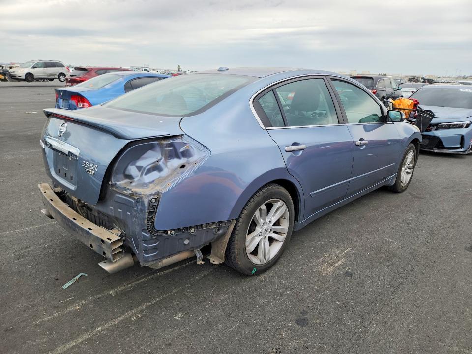 Photo 3 from auction – 2011 NISSAN ALTIMA with VIN 1N4BL2AP8BN450773