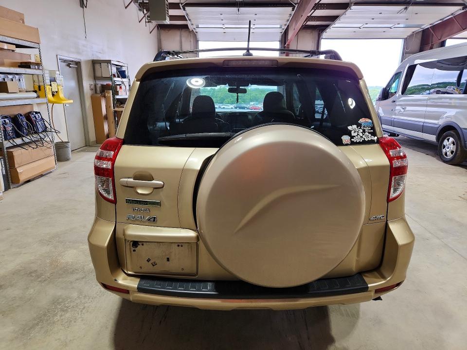 Zdjęcie 6 z aukcji – 2011 TOYOTA RAV4 z VIN JTMBF4DV2B5041384