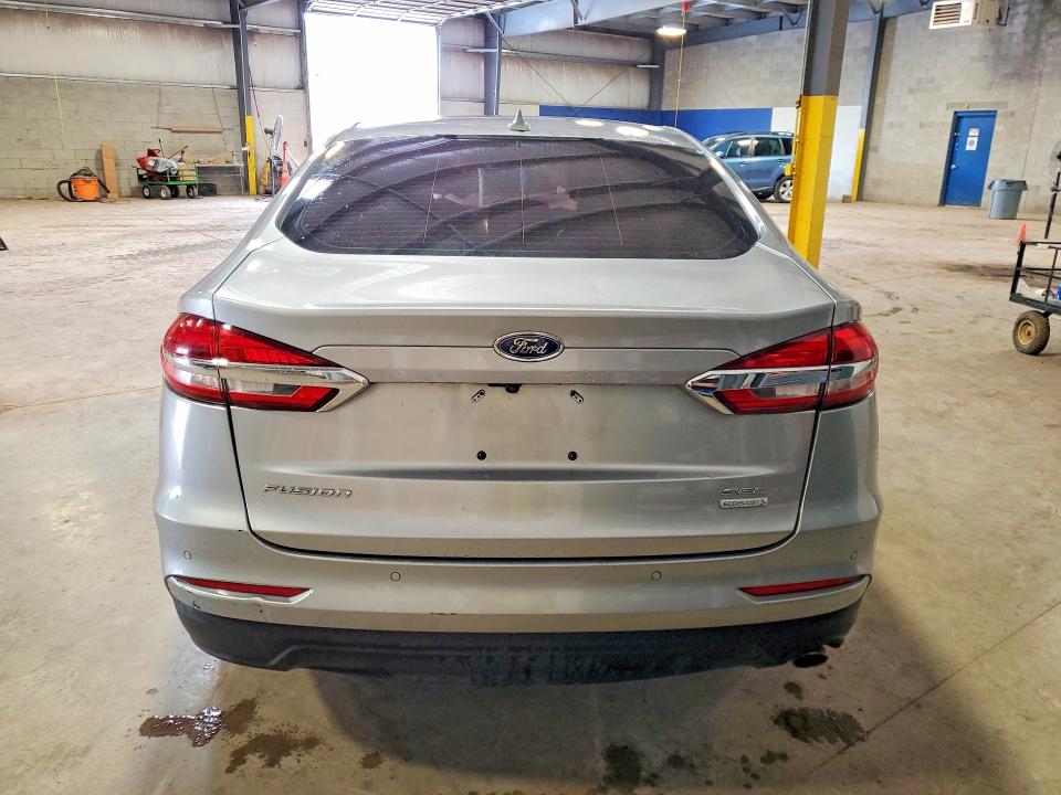 Photo 6 from auction – 2020 FORD FUSION with VIN 3FA6P0CD2LR136595