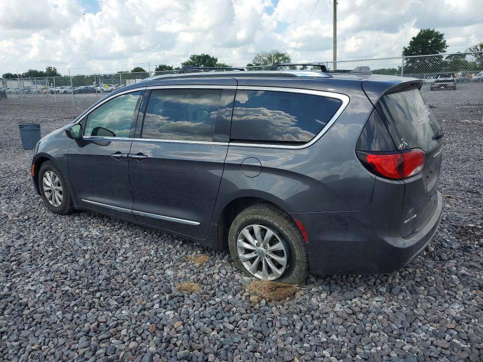 Photo 2 from auction – 2018 CHRYSLER PACIFICA with VIN 2C4RC1BG0JR149563
