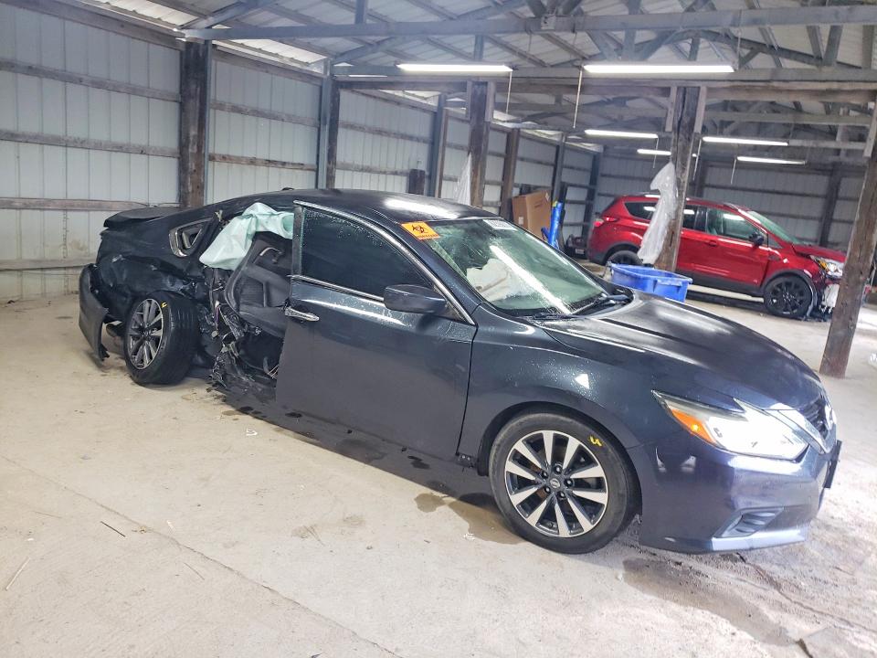 Photo 4 from auction – 2017 NISSAN ALTIMA with VIN 1N4AL3AP4HC207449
