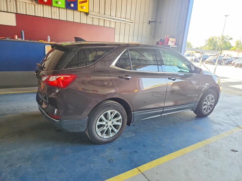Photo 3 from auction – 2020 CHEVROLET EQUINOX with VIN 2GNAXKEVXL6134050