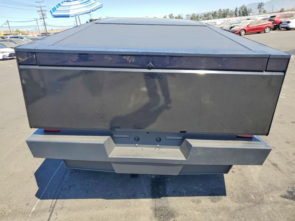 Photo 6 from auction – 2024 TESLA CYBERTRUCK with VIN 7G2CEHED4RA039725