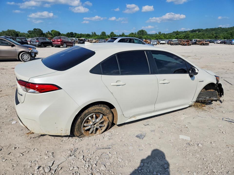 Photo 3 from auction – 2021 TOYOTA COROLLA with VIN JTDEAMDE6MJ033052