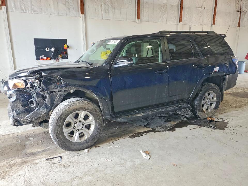 TOYOTA 4RUNNER 2022 with VIN JTEFU5JR6N5276021 - Photo from auction