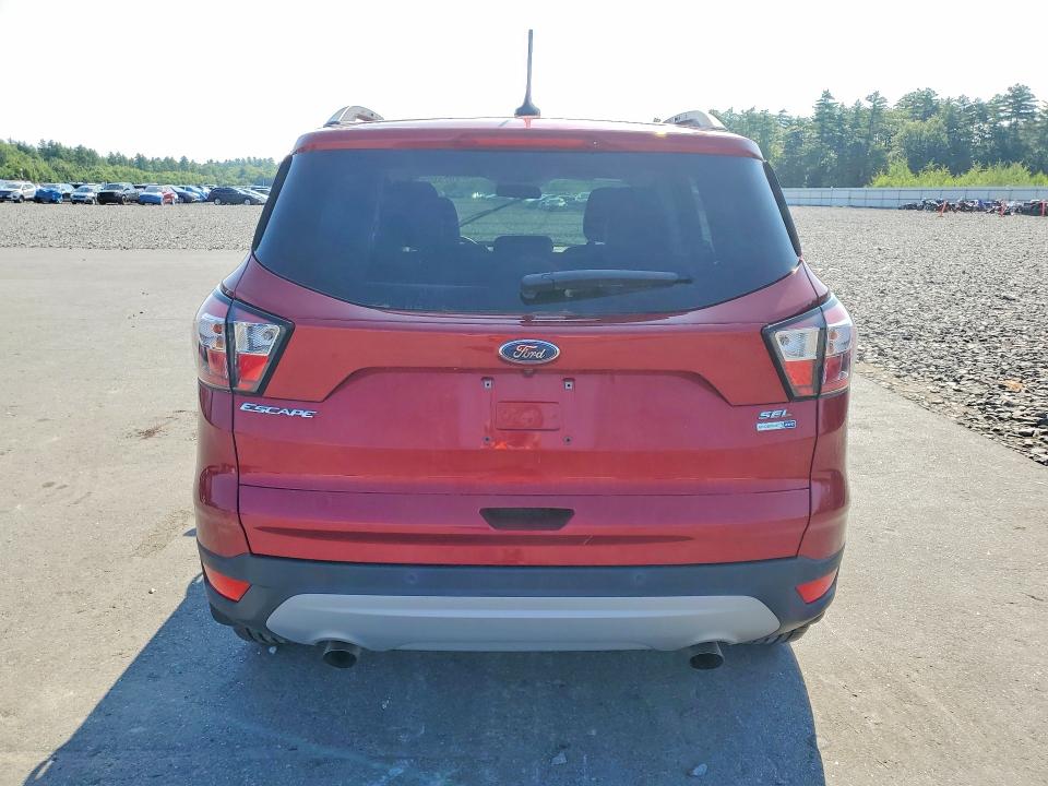 Photo 6 from auction – 2018 FORD ESCAPE with VIN 1FMCU9HD5JUB01439