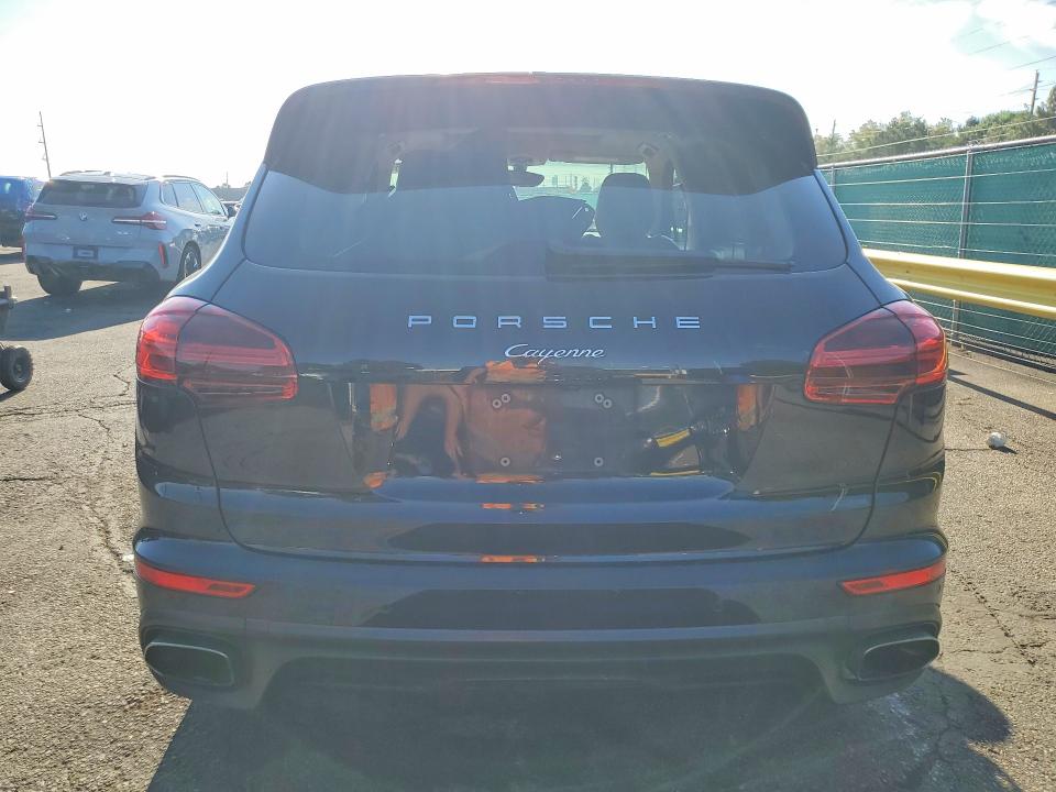 Photo 6 from auction – 2016 PORSCHE CAYENNE with VIN WP1AA2A21GKA12166