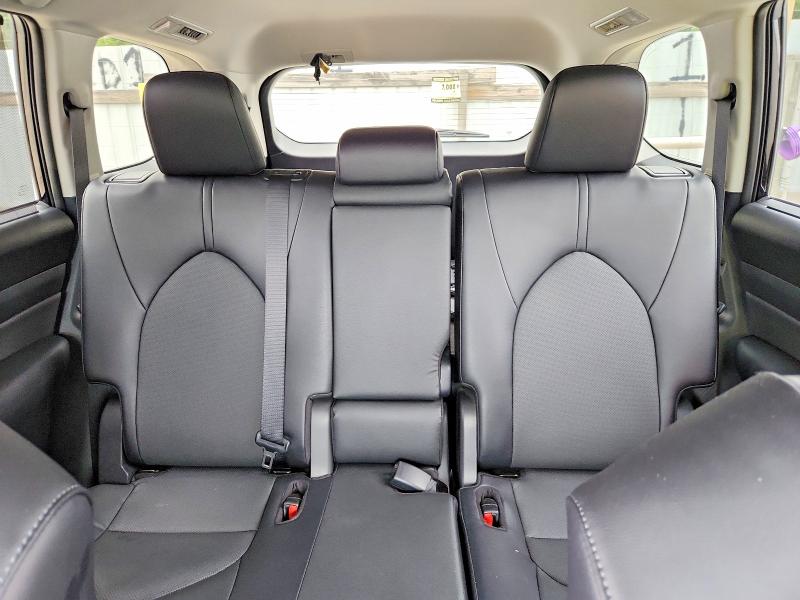 Photo 10 from auction – 2025 TOYOTA GRAND HIGHLANDER with VIN 5TDAAAB58SS071351