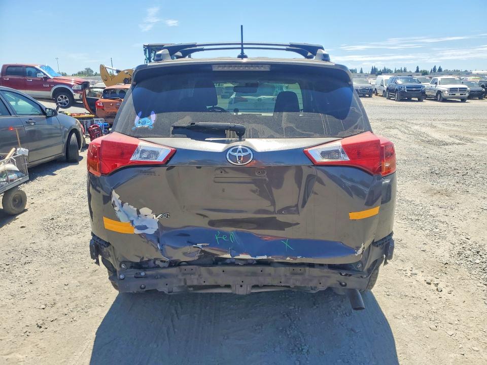 Photo 6 from auction – 2015 TOYOTA RAV4 with VIN 2T3YFREV3FW229884